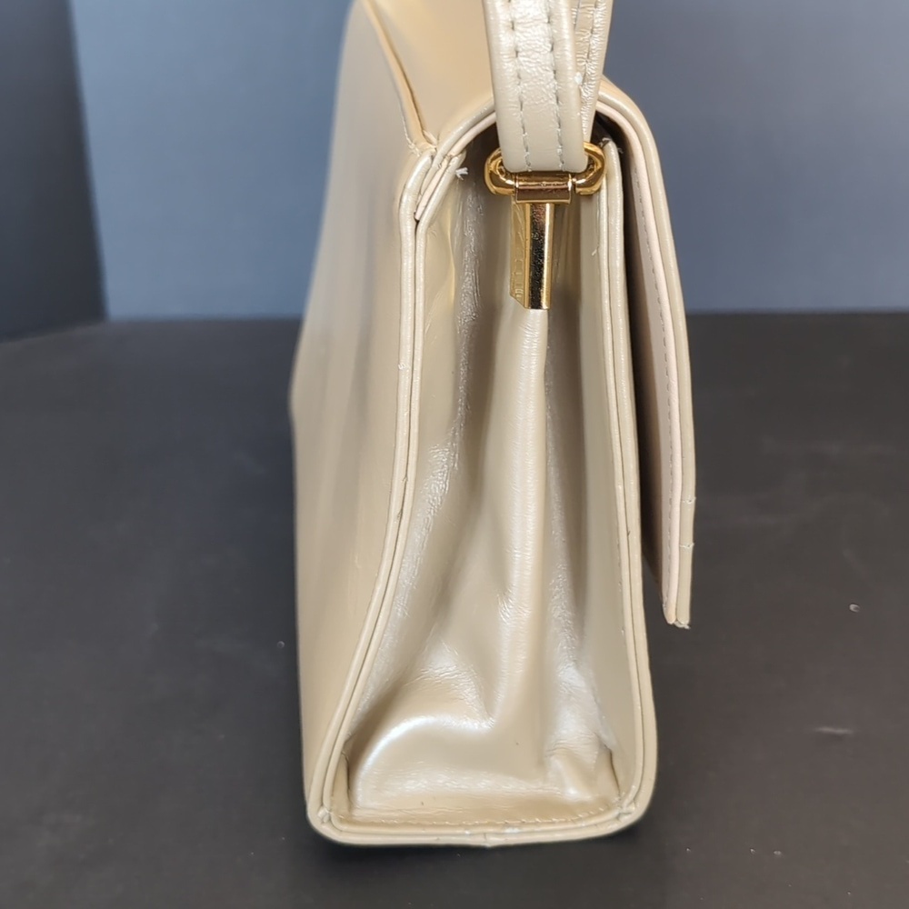 Vintage Leco Canada Beige Leather Womans Shoulder Bag. - Picture 6 of 16